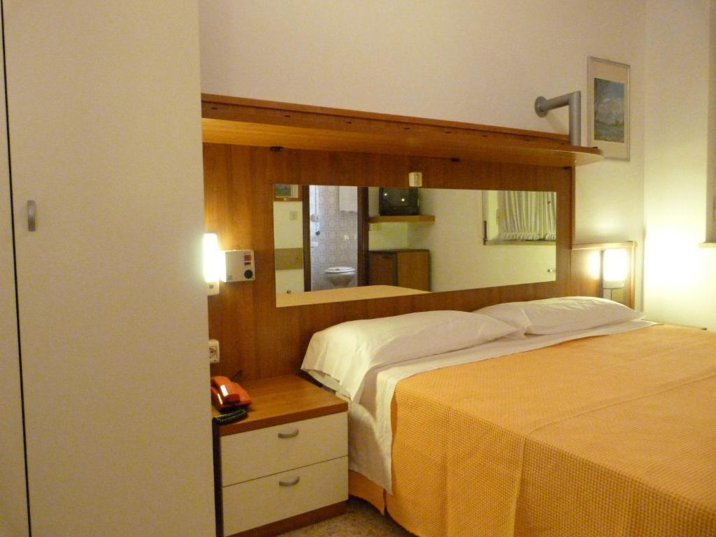 Hotel Bologna San Benedetto del Tronto Habitación foto