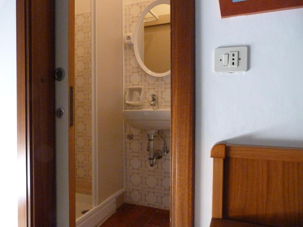 Hotel Bologna San Benedetto del Tronto Habitación foto