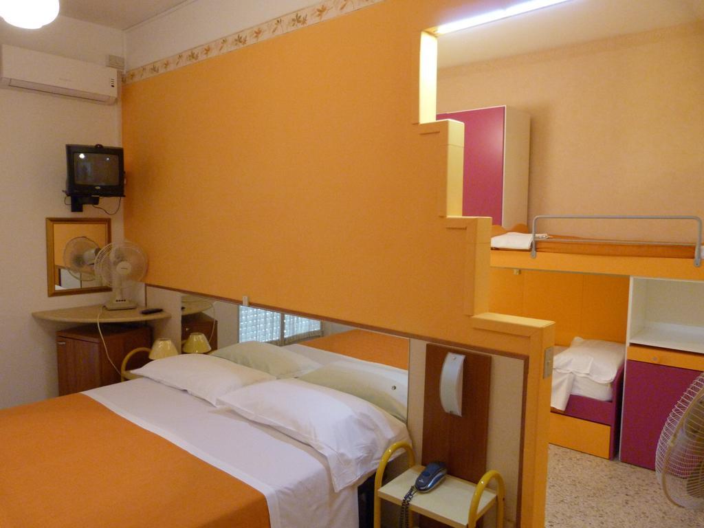 Hotel Bologna San Benedetto del Tronto Exterior foto